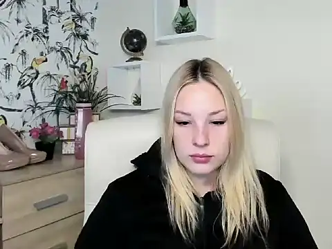 Snapshot of VelvetAngela chatting on 03/11/26, 06:41 VelvetAngela online show from 03/11/26, 06:41