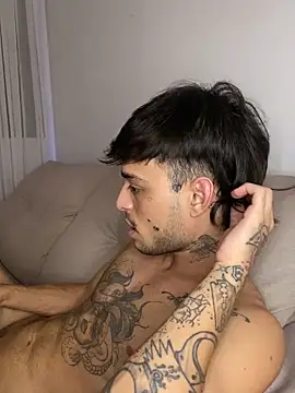 Snapshot of ruffvip chatting on 03/01/26, 01:40 ruffvip online show from 03/01/26, 01:40