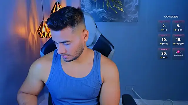 AndresRodriguez1 online show from 04/25/26, 01:41