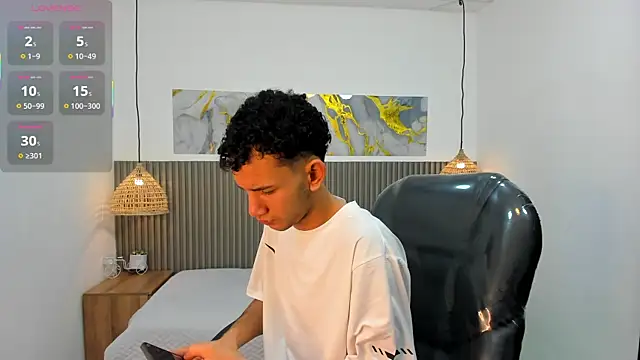 JDWhite18 online show from 06/12/26, 03:49