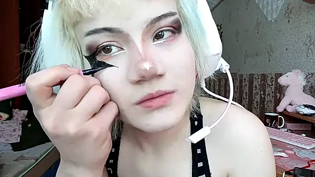 Snapshot of KathernSaulters chatting on 03/01/26, 07:21 KathernSaulters online show from 03/01/26, 07:21