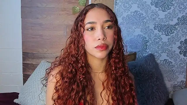LiaHansson00 online show from 05/19/26, 04:02