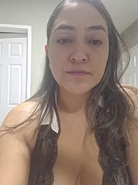 Snapshot of Grecia00x chatting on 03/10/26, 03:28 Grecia00x online show from 03/10/26, 03:28