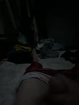 Skippy2420 online show from 04/12/26, 03:33