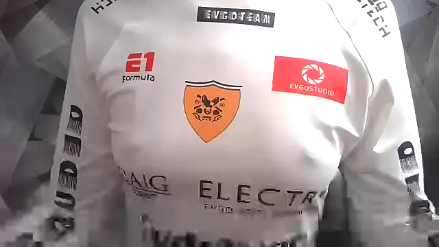 Snapshot of AlicePhyllis chatting on 03/07/26, 06:21 AlicePhyllis online show from 03/07/26, 06:21