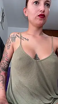 Snapshot of Cherryboom20 chatting on 03/17/26, 04:10 Cherryboom20 online show from 03/17/26, 04:10