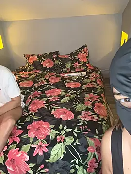 Snapshot of joujou95012 chatting on 02/08/26, 10:02 joujou95012 online show from 02/08/26, 10:02