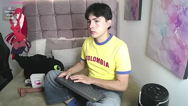 Samu Hott online show from 06/27/26, 08:14
