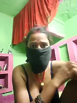 Snapshot of Vinita_cuty chatting on 05/22/26, 10:54 Vinita cuty online show from 05/22/26, 10:54