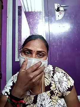 Snapshot of Tamil_Hot_Nisha chatting on 03/12/26, 06:47 Tamil Hot Nisha online show from 03/12/26, 06:47