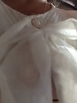 lena-cute online show from 05/15/26, 02:51