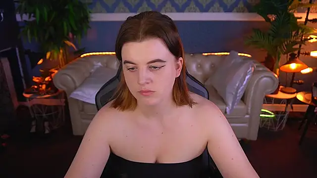 KristiFoxy online show from 05/18/26, 12:22