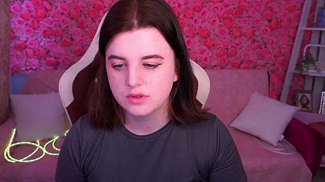 KristiFoxy online show from 06/10/26, 04:56