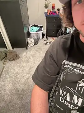 Snapshot of xxlivecouple chatting on 03/01/26, 06:37 xxlivecouple online show from 03/01/26, 06:37