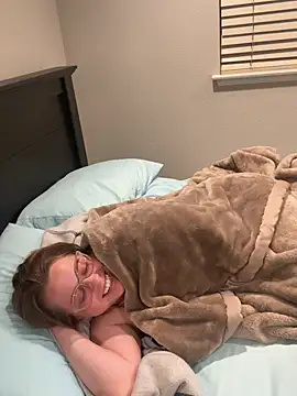 Snapshot of xxlivecouple chatting on 03/14/26, 05:13 xxlivecouple online show from 03/14/26, 05:13