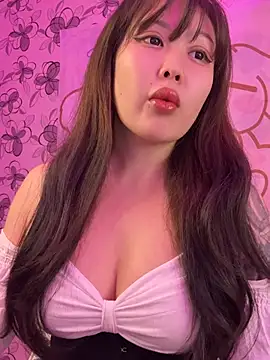 Snapshot of YukiiTYAN chatting on 02/08/26, 01:36 YukiiTYAN online show from 02/08/26, 01:36