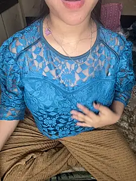 Snapshot of nauty_girl_shalu chatting on 02/20/26, 07:43 nauty girl shalu online show from 02/20/26, 07:43