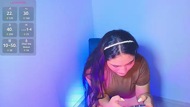 Lya dubois  online show from 05/09/26, 04:01