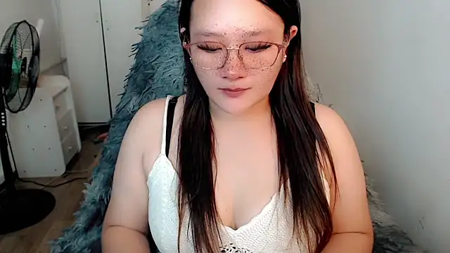 Snapshot of UrLovelyWetPussy chatting on 03/12/26, 06:41 UrLovelyWetPussy online show from 03/12/26, 06:41