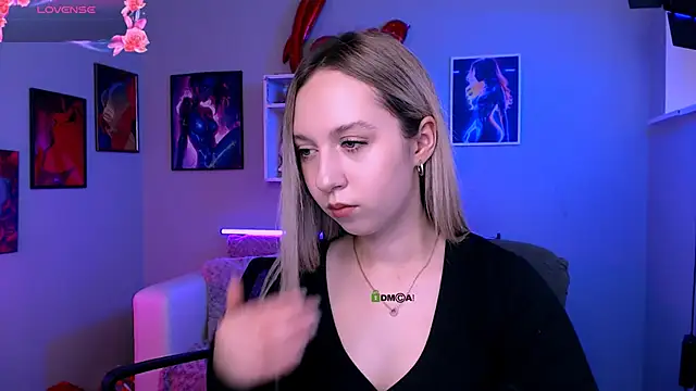 Snapshot of tiffani_murr chatting on 03/30/26, 09:32 tiffani murr online show from 03/30/26, 09:32