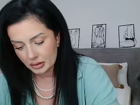 Jasmin0e online show from 05/02/26, 02:33