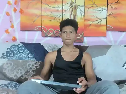 Snapshot of Yoel_hot2004 chatting on 02/15/26, 07:32 Yoel hot2004 online show from 02/15/26, 07:32