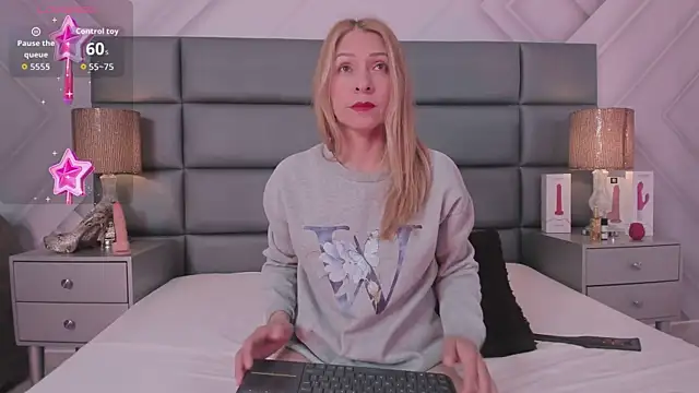 AlexaFoxx  online show from 04/27/26, 12:36