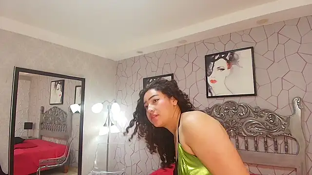 meganrousx online show from 04/27/26, 12:36