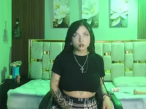  weird sativa online show from 05/05/26, 10:07