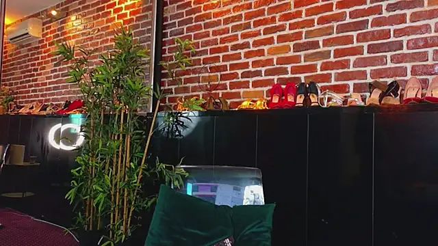 Ivorym00n online show from 06/11/26, 05:49