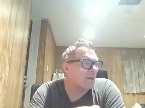 Snapshot of melvinsnow chatting on 02/27/25, 01:48 melvinsnow online show from 02/27/25, 01:48