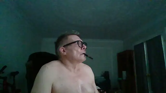 Snapshot of melvinsnow chatting on 02/13/26, 08:27 melvinsnow online show from 02/13/26, 08:27