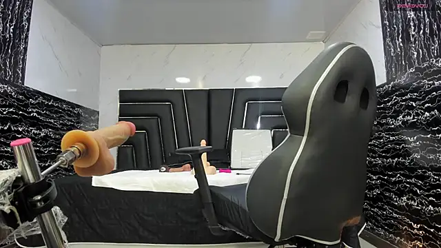 Ladyy Scarlett online show from 07/30/26, 03:05