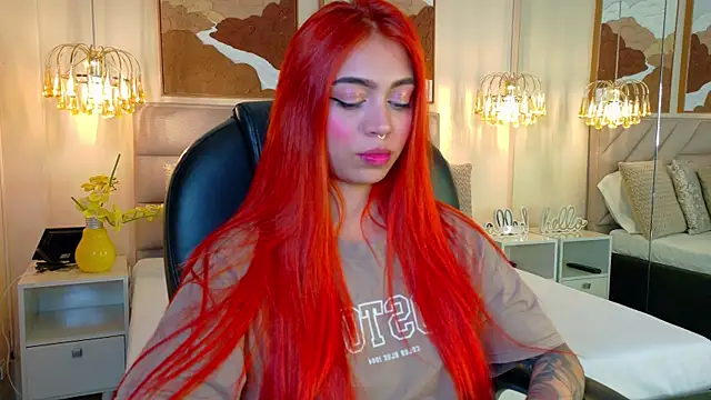 Snapshot of Polygonniaa chatting on 03/25/26, 01:39 Polygonniaa online show from 03/25/26, 01:39