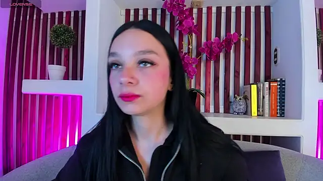 Elizabeth Ferrer online show from 03/17/26, 12:08