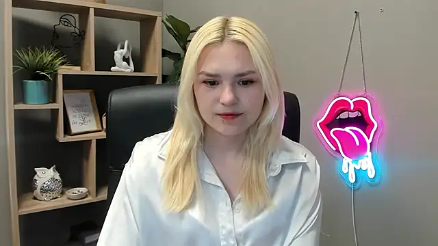 SweetLilyxo online show from 05/19/26, 01:28