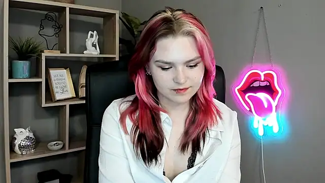SweetLilyxo online show from 06/14/26, 01:57