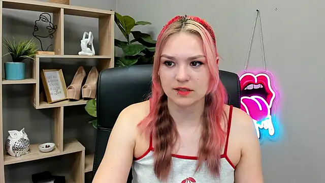 SweetLilyxo online show from 06/25/26, 06:29