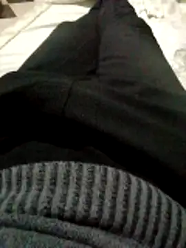 Snapshot of Aww21 chatting on 03/24/26, 12:04 Aww21 online show from 03/24/26, 12:04