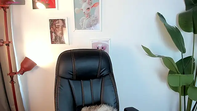 Laukyubey1 online show from 05/02/26, 08:58