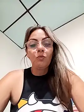 Snapshot of MONITA_SEXXX chatting on 03/26/26, 11:38 MONITA SEXXX online show from 03/26/26, 11:38