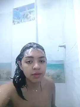 rebeca taylor online show from 06/16/26, 02:09