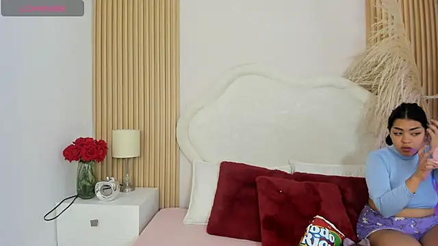 rebeca taylor online show from 06/27/26, 03:22