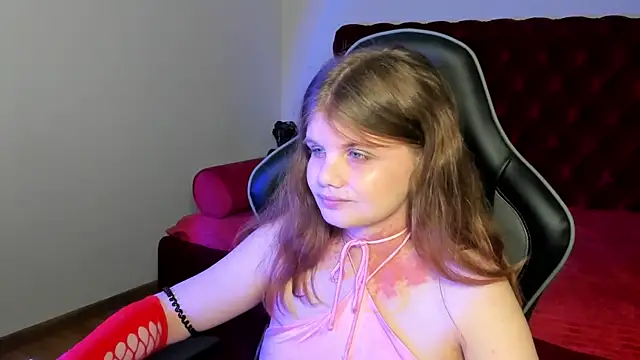 ChloeHalses online show from 06/14/26, 05:04