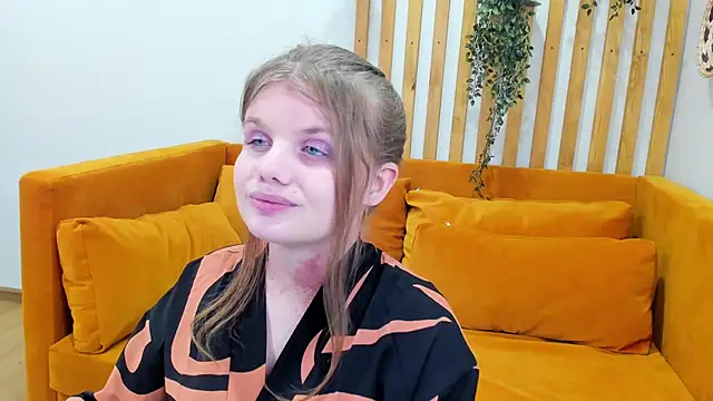ChloeHalses online show from 06/19/26, 05:06