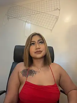 Snapshot of vien_pussy69 chatting on 06/29/26, 02:06 vien pussy69 online show from 06/29/26, 02:06
