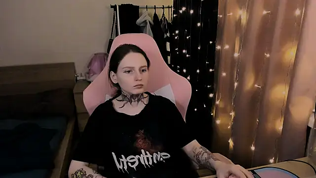 Snapshot of Onyxix chatting on 03/16/26, 06:01 Onyxix online show from 03/16/26, 06:01