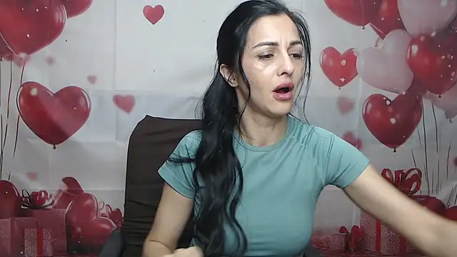 Snapshot of EvaClarkk chatting on 05/27/26, 05:15 EvaClarkk online show from 05/27/26, 05:15