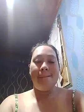 Snapshot of May_Bombs chatting on 06/19/26, 10:57 May Bombs online show from 06/19/26, 10:57