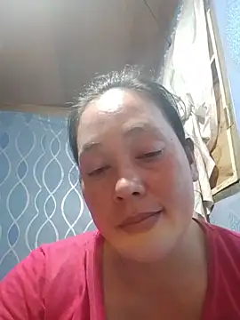 Snapshot of May_Bombs chatting on 06/27/26, 01:06 May Bombs online show from 06/27/26, 01:06